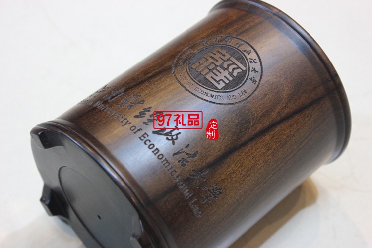 學校慶典商務(wù)禮品 紅木筆筒 河南財經(jīng)政治大學定制案例