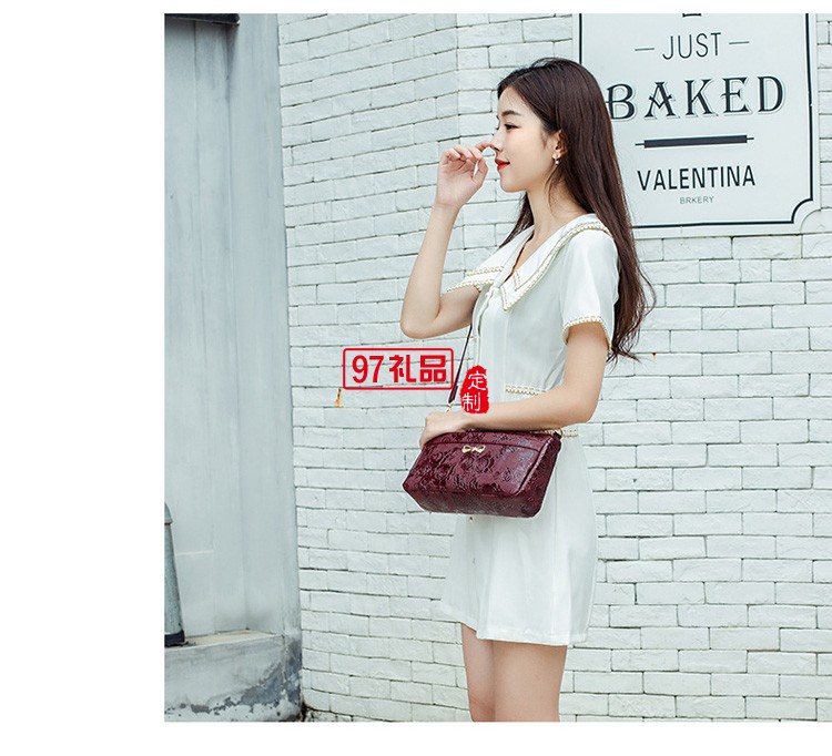 大容量女新款中年單肩斜挎時尚網(wǎng)紅韓版手機(jī)地攤腰包