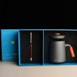 紫砂杯、紅木簽字筆商務(wù)套裝