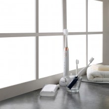 感應(yīng)式充電長時(shí)間續(xù)航IPX7級防水等級電動牙刷